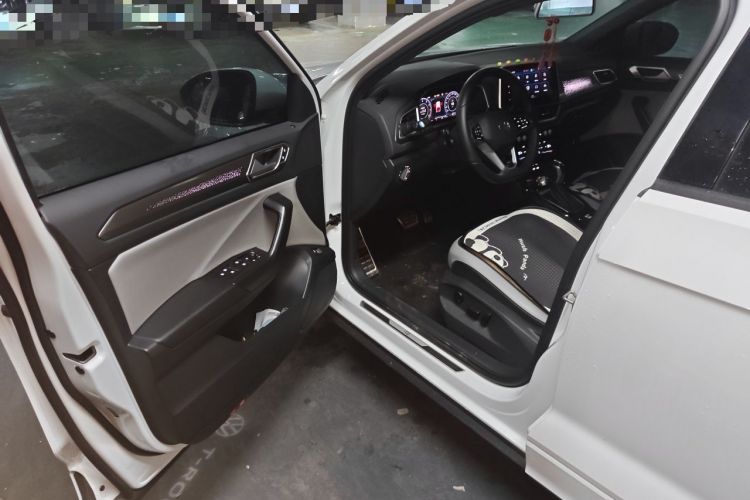 Used Volkswagen T-ROC 2024 300TSI DSG Two-Wheel-Drive Chen Guang Edition Driver Seat