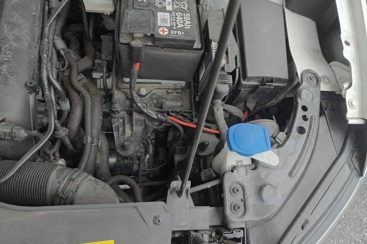 Used Volkswagen T-ROC 2024 280TSI DSG Two-Wheel-Drive Time Edition Engine Bay Left