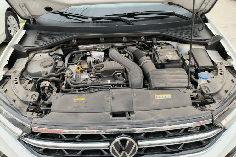 Used Volkswagen T-ROC 2024 300TSI DSG Two-Wheel-Drive Chen Guang Edition Engine Bay