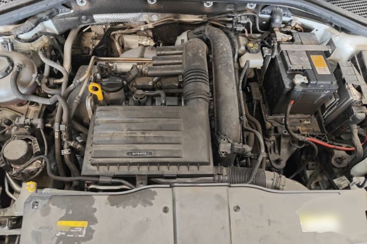 Used Volkswagen T-ROC 2024 280TSI DSG Two-Wheel-Drive Time Edition Engine Bay