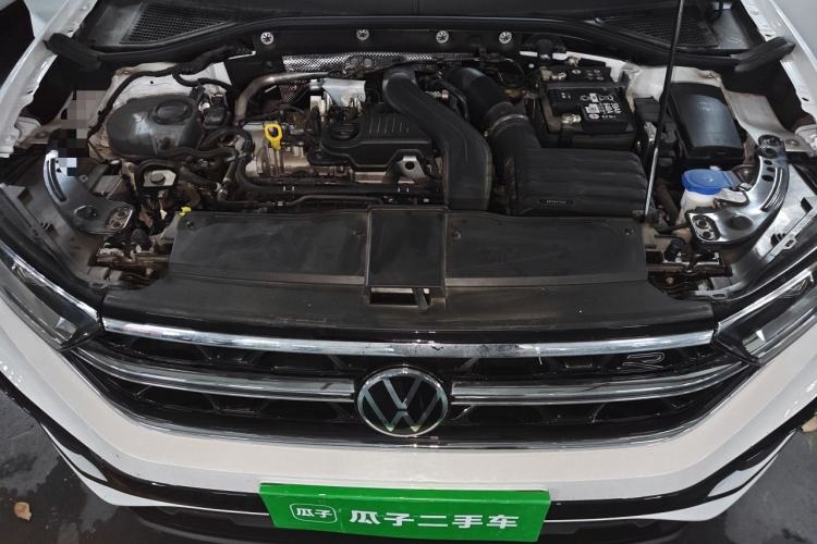 Used Volkswagen T-ROC 2024 300TSI DSG Two-Wheel-Drive Chen Guang Edition Engine Bay
