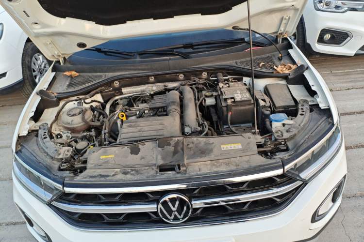 Used Volkswagen T-ROC 2024 280TSI DSG Two-Wheel-Drive Time Edition Engine Bay