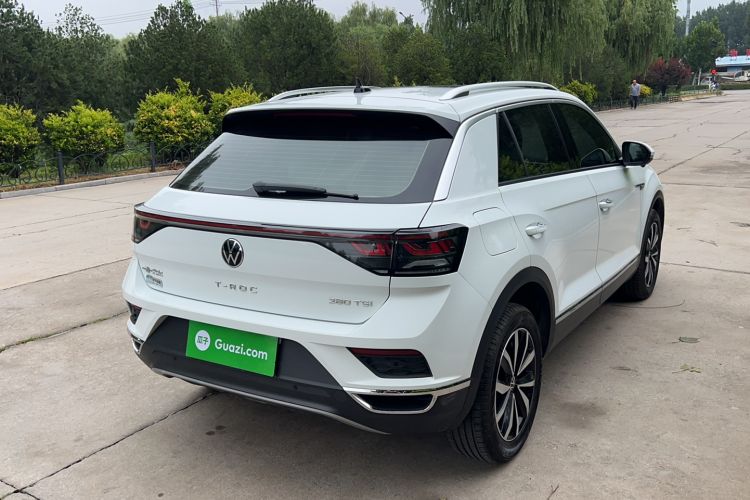Used Volkswagen T-ROC 2024 280TSI DSG Two-Wheel-Drive Time Edition Exterior 2