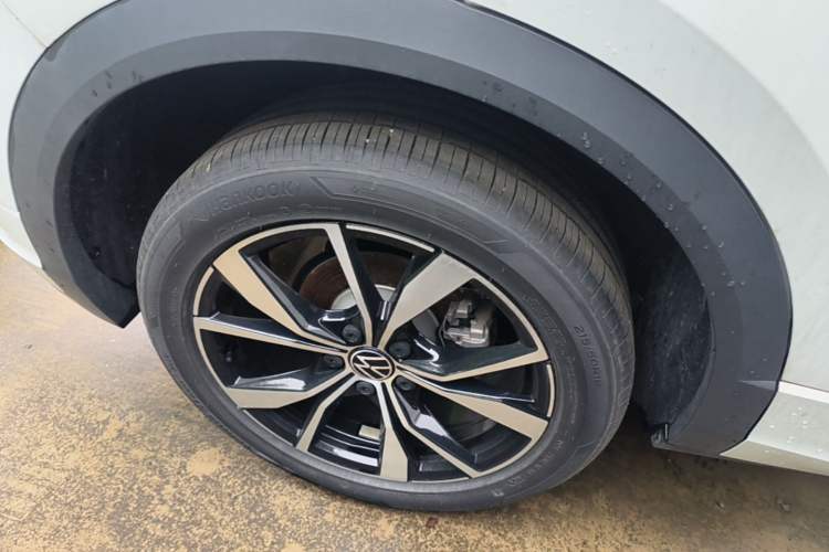 Used Volkswagen T-ROC 2024 300TSI DSG Two-Wheel-Drive Chen Guang Edition Exterior 5