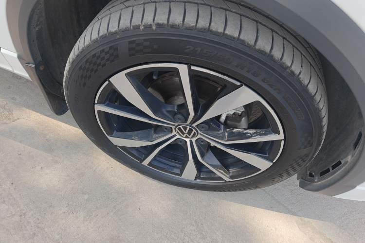 Used Volkswagen T-ROC 2024 300TSI DSG Two-Wheel-Drive Chen Guang Edition Exterior 7