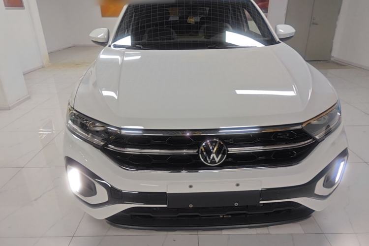 Used Volkswagen T-ROC 2024 300TSI DSG Two-Wheel-Drive Chen Guang Edition Front