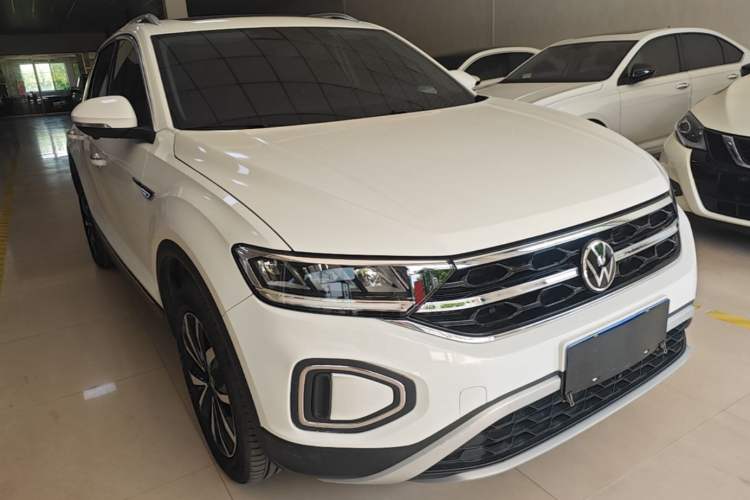 Used Volkswagen T-ROC 2024 280TSI DSG Two-Wheel-Drive Time Edition Front Right 45 Deg