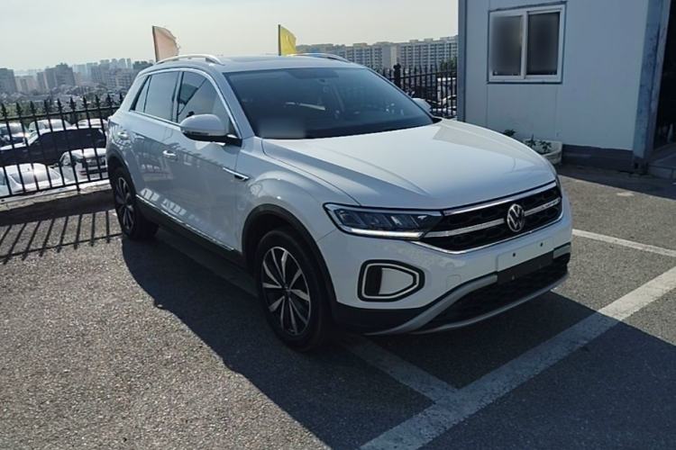 Used Volkswagen T-ROC 2024 280TSI DSG Two-Wheel-Drive Time Edition Front Right 45 Deg