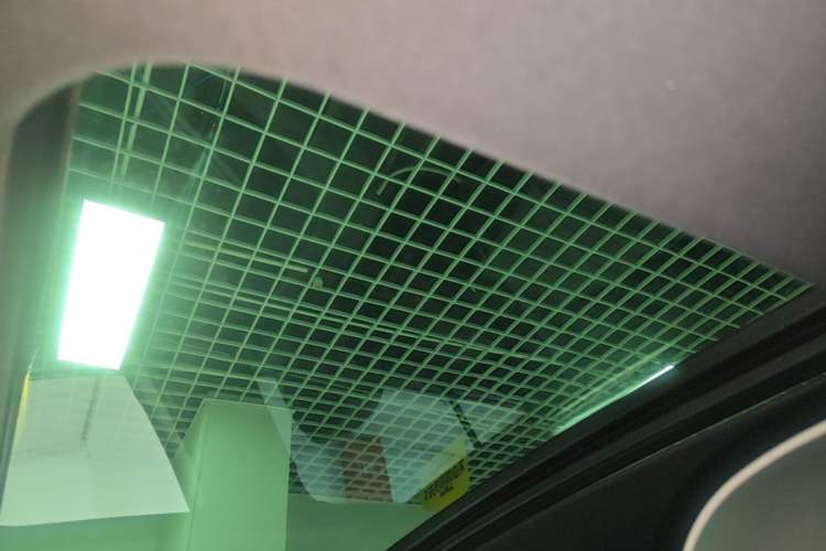 Used Volkswagen T-ROC 2024 300TSI DSG Two-Wheel-Drive Chen Guang Edition Headliner