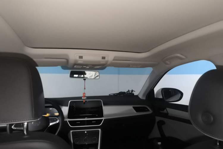 Used Volkswagen T-ROC 2024 280TSI DSG Two-Wheel-Drive Time Edition Headliner