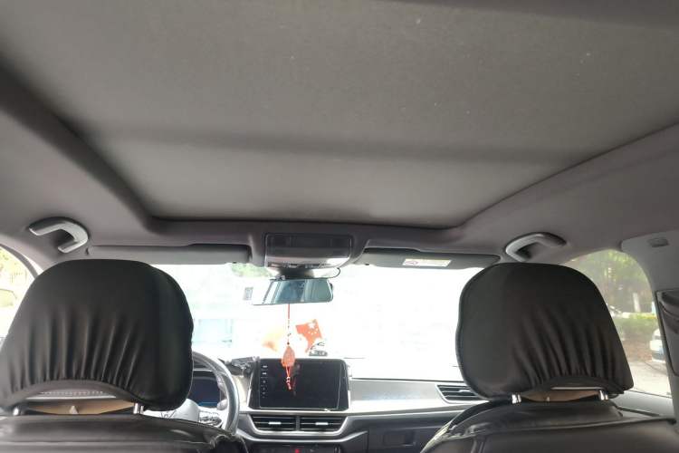 Used Volkswagen T-ROC 2024 300TSI DSG Two-Wheel-Drive Chen Guang Edition Headliner