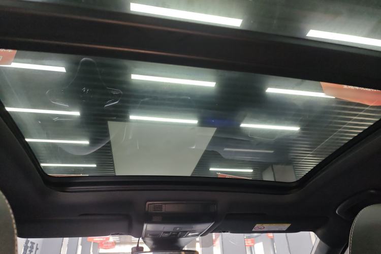 Used Volkswagen T-ROC 2024 300TSI DSG Two-Wheel-Drive Chen Guang Edition Headliner