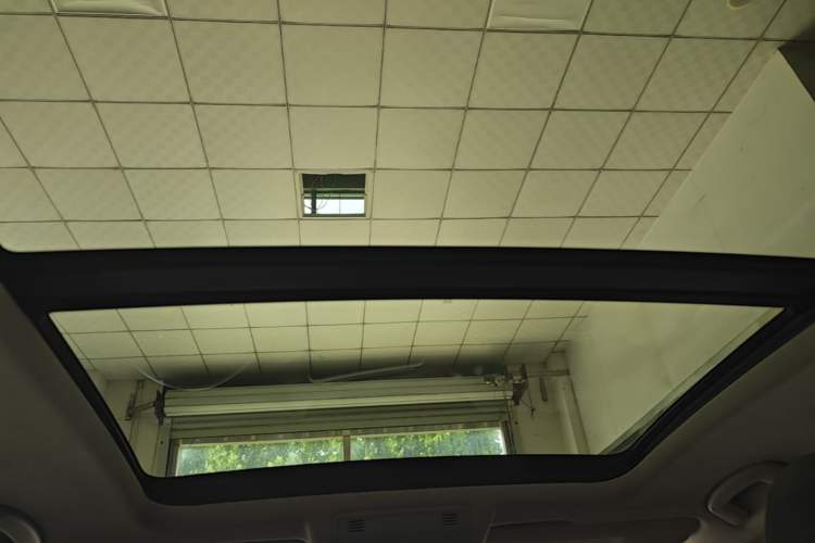 Used Volkswagen T-ROC 2024 280TSI DSG Two-Wheel-Drive Time Edition Headliner