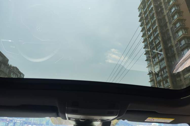 Used Volkswagen T-ROC 2024 300TSI DSG Two-Wheel-Drive Chen Guang Edition Headliner