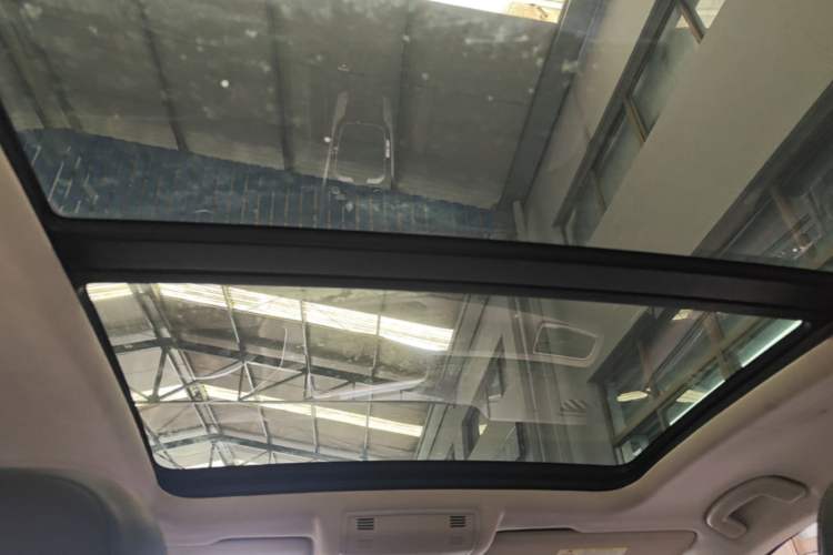 Used Volkswagen T-ROC 2024 280TSI DSG Two-Wheel-Drive Time Edition Headliner