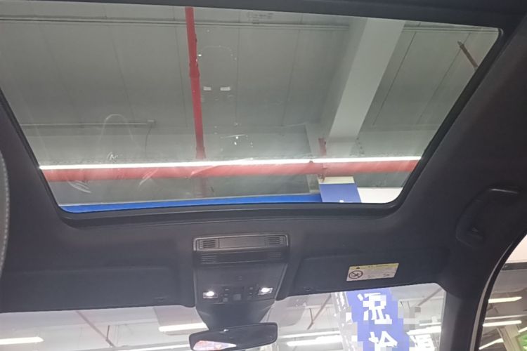 Used Volkswagen T-ROC 2024 300TSI DSG Two-Wheel-Drive Chen Guang Edition Headliner