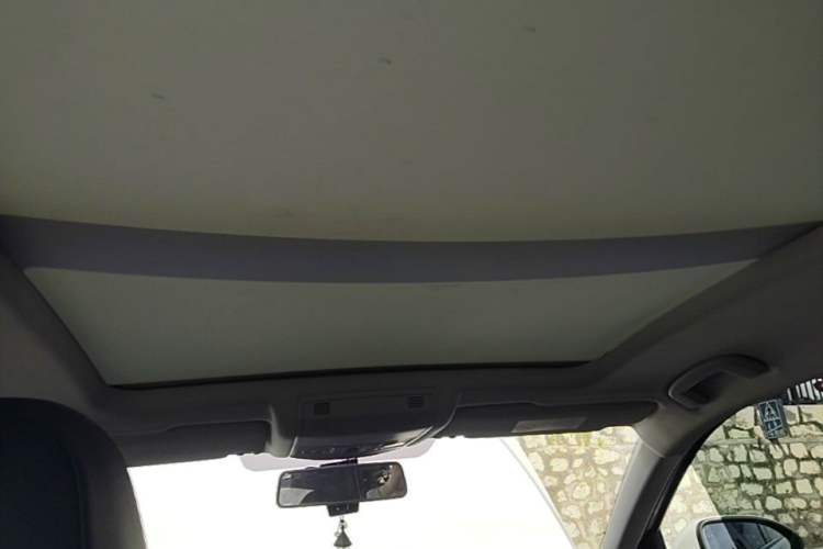 Used Volkswagen T-ROC 2024 280TSI DSG Two-Wheel-Drive Time Edition Headliner