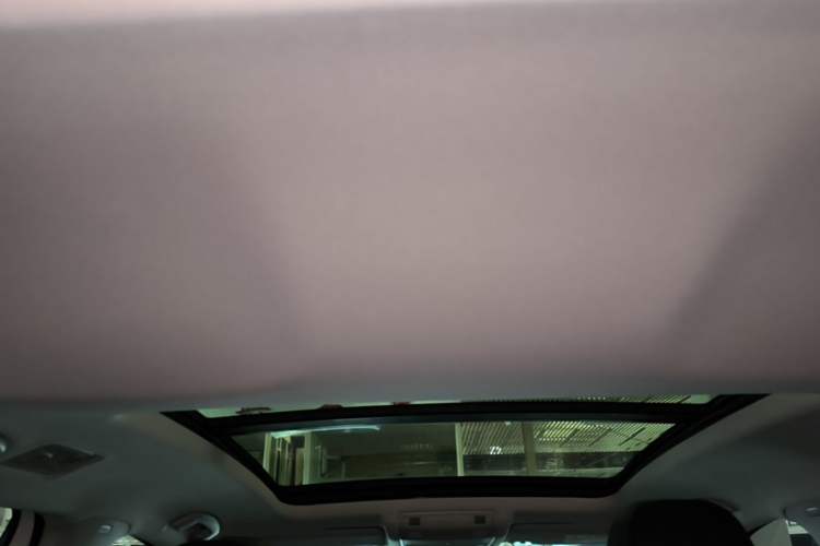 Used Volkswagen T-ROC 2024 280TSI DSG Two-Wheel-Drive Time Edition Headliner