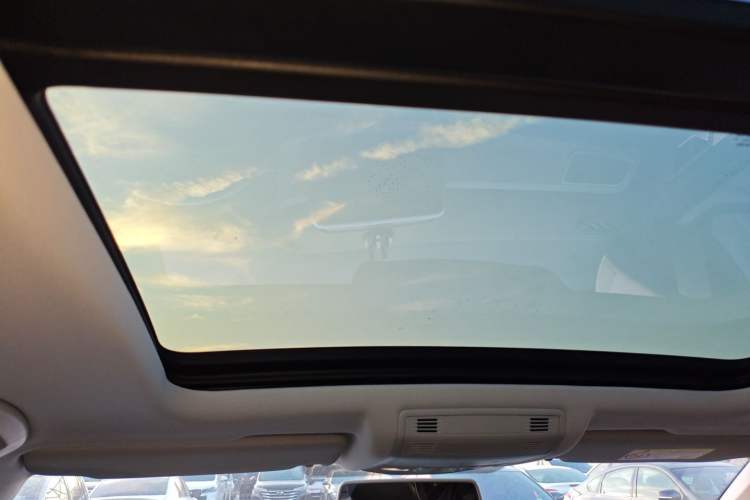 Used Volkswagen T-ROC 2024 280TSI DSG Two-Wheel-Drive Time Edition Headliner