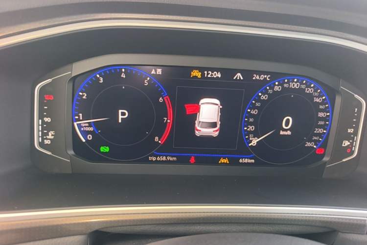 Used Volkswagen T-ROC 2024 300TSI DSG Two-Wheel-Drive Chen Guang Edition Instrument Cluster
