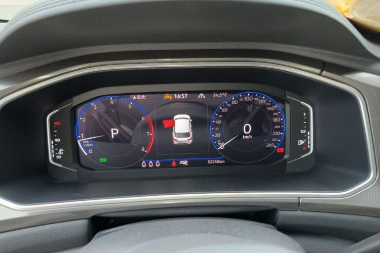 Used Volkswagen T-ROC 2024 300TSI DSG Two-Wheel-Drive Chen Guang Edition Instrument Cluster