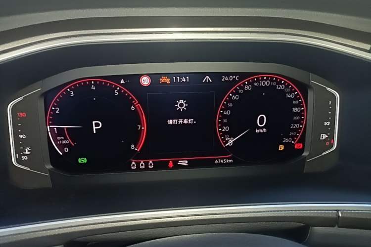 Used Volkswagen T-ROC 2024 300TSI DSG Two-Wheel-Drive Chen Guang Edition Instrument Cluster