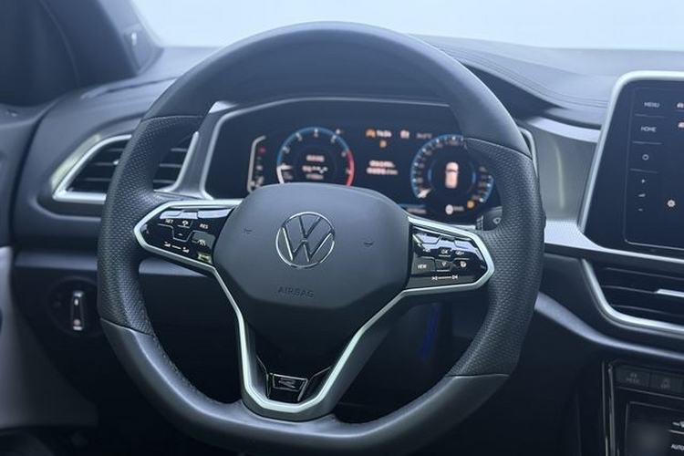 Used Volkswagen T-ROC 2024 300TSI DSG Two-Wheel-Drive Starlight Edition Interior 2