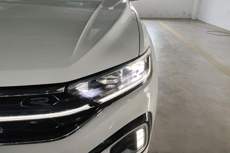Used Volkswagen T-ROC 2024 300TSI DSG Two-Wheel-Drive Chen Guang Edition Left Front Headlight