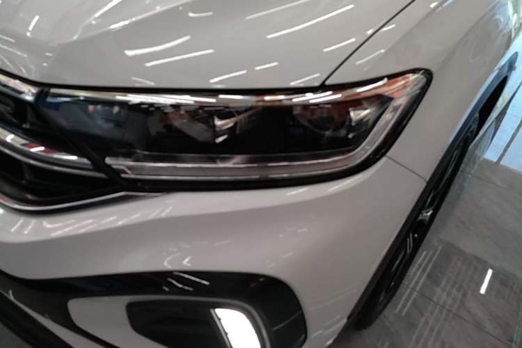 Used Volkswagen T-ROC 2024 300TSI DSG Two-Wheel-Drive Chen Guang Edition Left Front Headlight