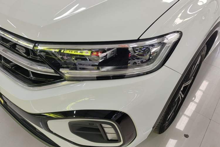 Used Volkswagen T-ROC 2024 300TSI DSG Two-Wheel-Drive Chen Guang Edition Left Front Headlight