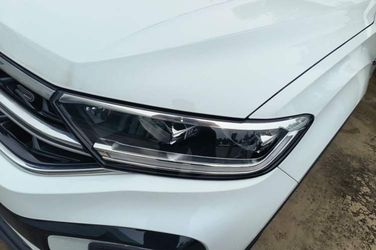 Used Volkswagen T-ROC 2024 300TSI DSG Two-Wheel-Drive Chen Guang Edition Left Front Headlight