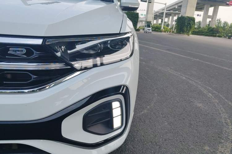 Used Volkswagen T-ROC 2024 300TSI DSG Two-Wheel-Drive Chen Guang Edition Left Front Headlight