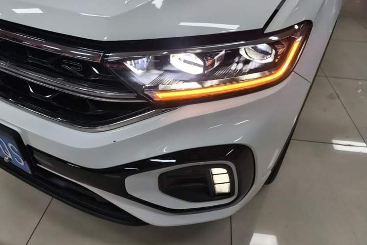 Used Volkswagen T-ROC 2024 300TSI DSG Two-Wheel-Drive Chen Guang Edition Left Front Headlight