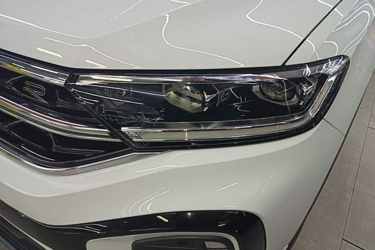 Used Volkswagen T-ROC 2024 300TSI DSG Two-Wheel-Drive Chen Guang Edition Left Front Headlight