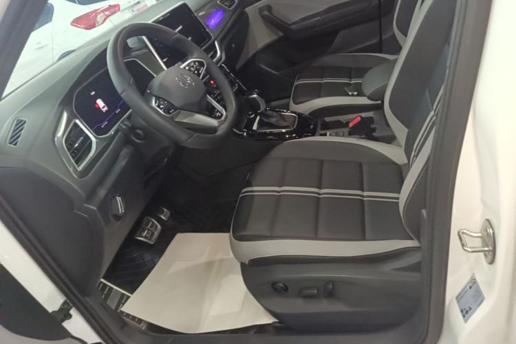 Used Volkswagen T-ROC 2024 300TSI DSG Two-Wheel-Drive Chen Guang Edition Left Front Seat