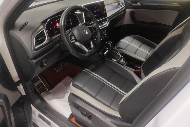 Used Volkswagen T-ROC 2024 300TSI DSG Two-Wheel-Drive Chen Guang Edition Left Front Seat