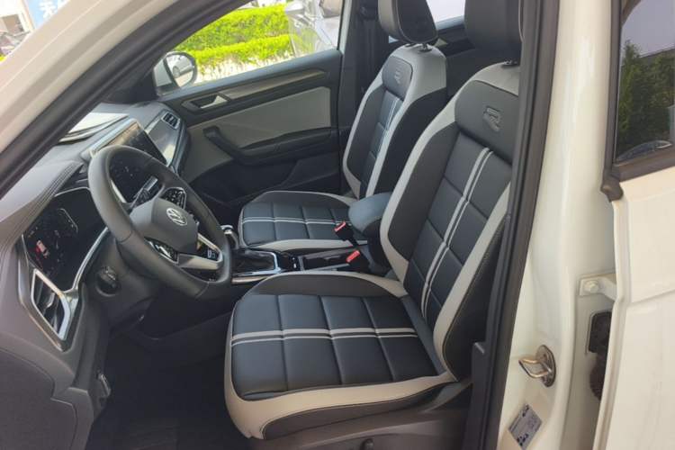 Used Volkswagen T-ROC 2024 300TSI DSG Two-Wheel-Drive Chen Guang Edition Left Front Seat