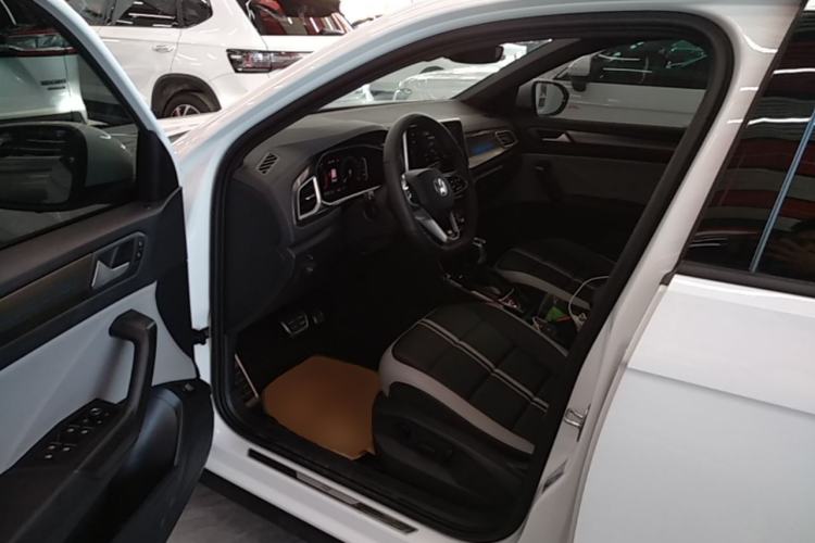 Used Volkswagen T-ROC 2024 300TSI DSG Two-Wheel-Drive Chen Guang Edition Left Front Seat