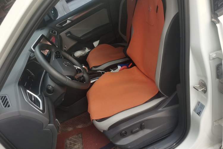 Used Volkswagen T-ROC 2024 300TSI DSG Two-Wheel-Drive Chen Guang Edition Left Front Seat