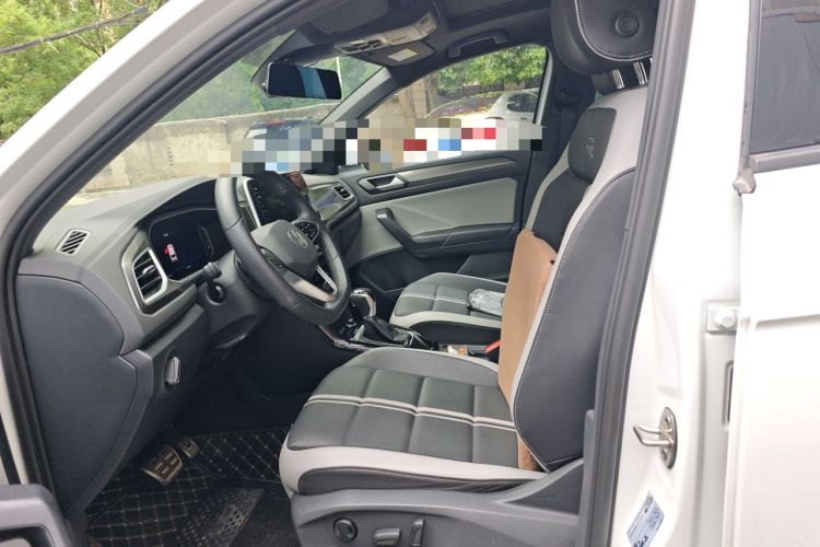 Used Volkswagen T-ROC 2024 300TSI DSG Two-Wheel-Drive Chen Guang Edition Left Front Seat