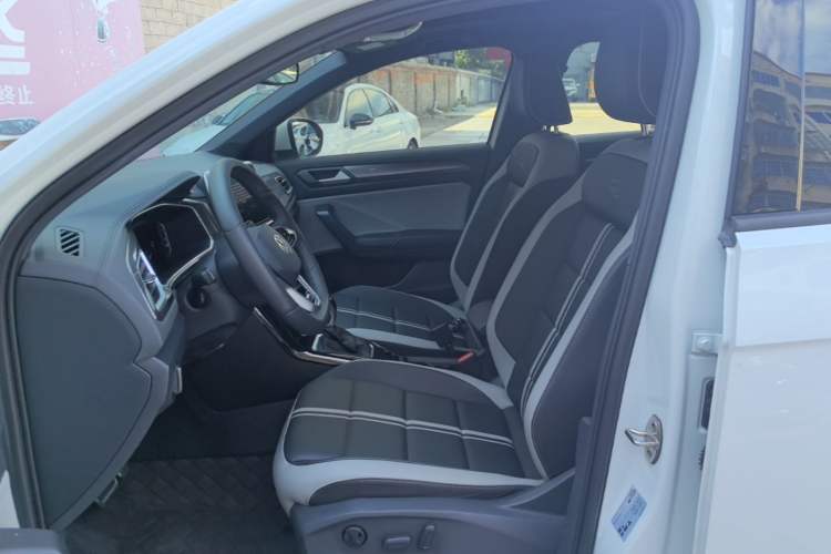 Used Volkswagen T-ROC 2024 300TSI DSG Two-Wheel-Drive Chen Guang Edition Left Front Seat