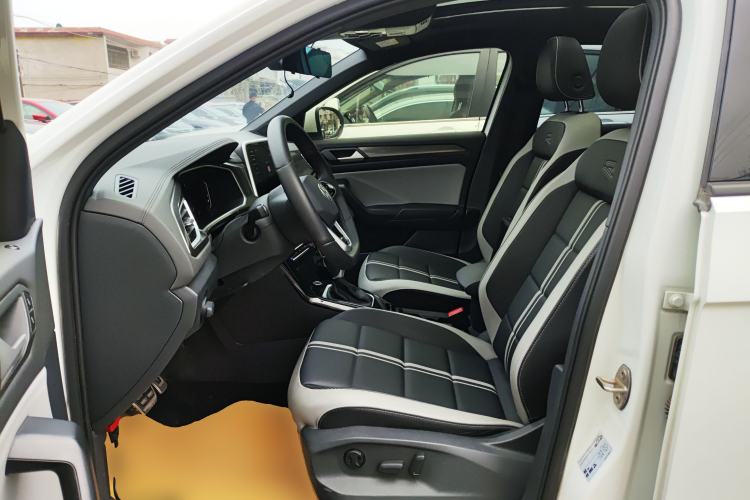 Used Volkswagen T-ROC 2024 300TSI DSG Two-Wheel-Drive Chen Guang Edition Left Front Seat