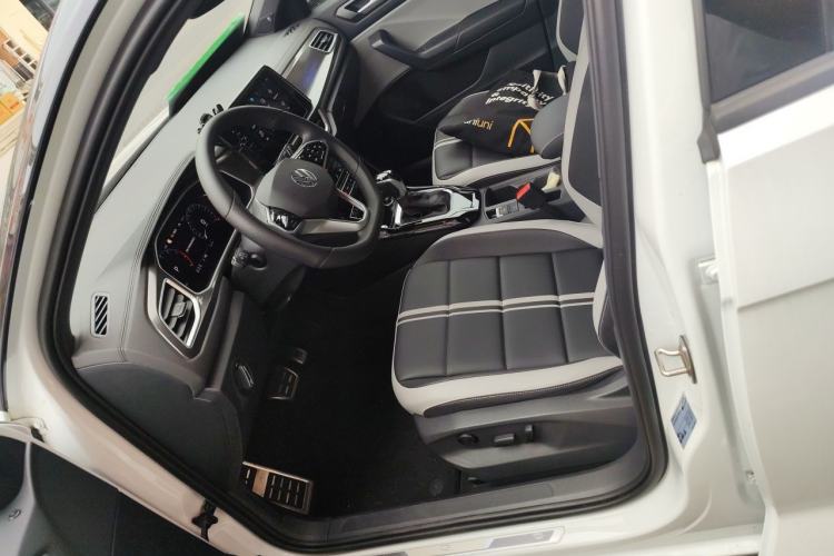 Used Volkswagen T-ROC 2024 300TSI DSG Two-Wheel-Drive Starlight Edition Left Front Seat