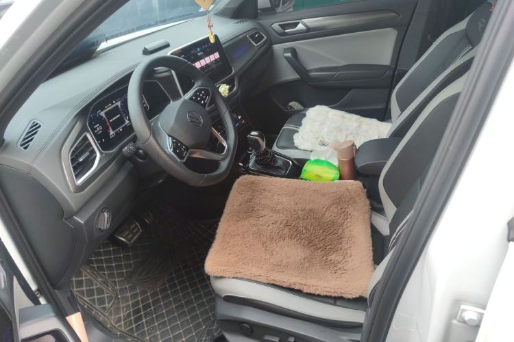 Used Volkswagen T-ROC 2024 300TSI DSG Two-Wheel-Drive Chen Guang Edition Left Front Seat
