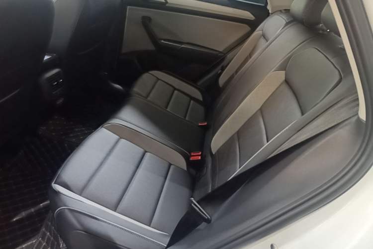 Used Volkswagen T-ROC 2024 280TSI DSG Two-Wheel-Drive Time Edition Left Rear Seat