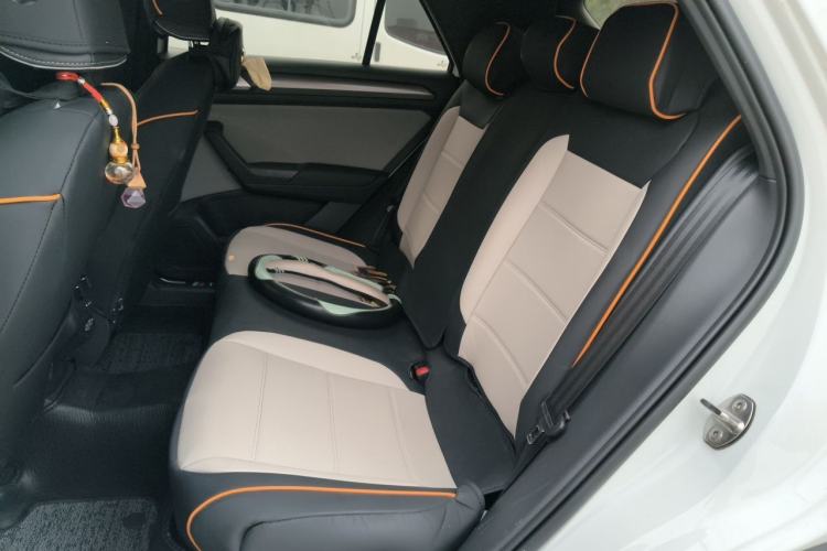 Used Volkswagen T-ROC 2024 300TSI DSG Two-Wheel-Drive Chen Guang Edition Left Rear Seat