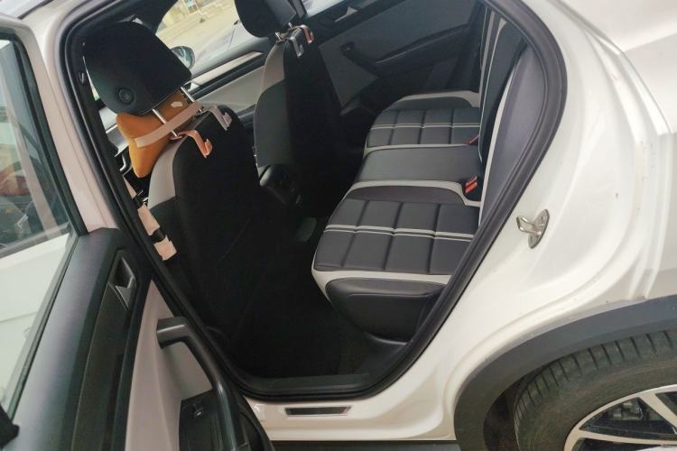 Used Volkswagen T-ROC 2024 300TSI DSG Two-Wheel-Drive Starlight Edition Left Rear Seat