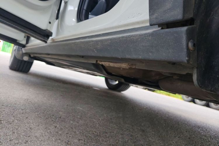 Used Volkswagen T-ROC 2024 300TSI DSG Two-Wheel-Drive Chen Guang Edition Left Side Sill