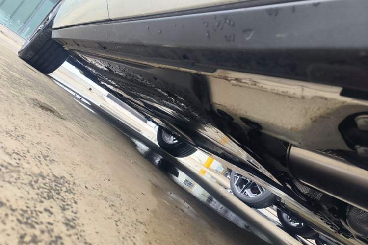 Used Volkswagen T-ROC 2024 300TSI DSG Two-Wheel-Drive Chen Guang Edition Left Side Sill