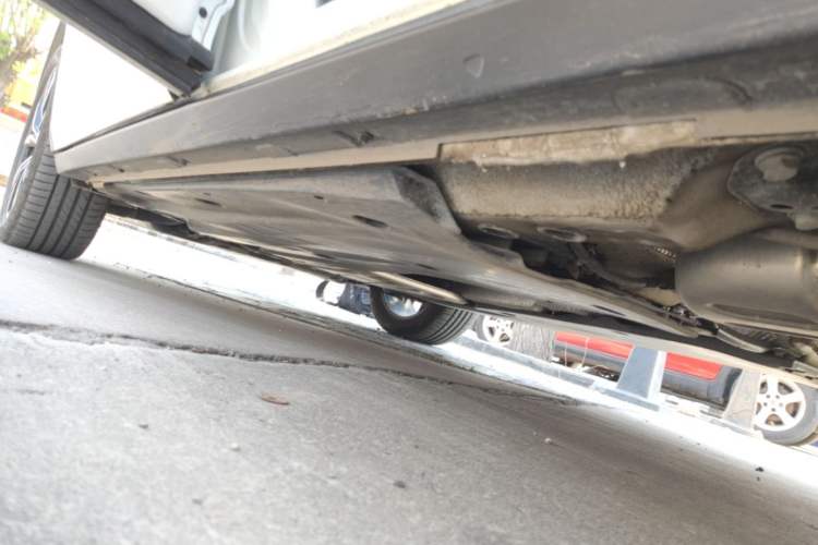 Used Volkswagen T-ROC 2024 300TSI DSG Two-Wheel-Drive Chen Guang Edition Left Side Sill